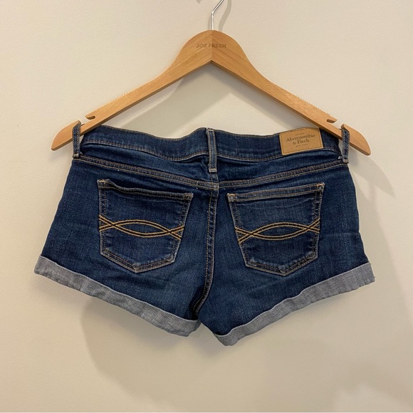 Various size 4 (size 27) denim shorts - Picture 2 of 6